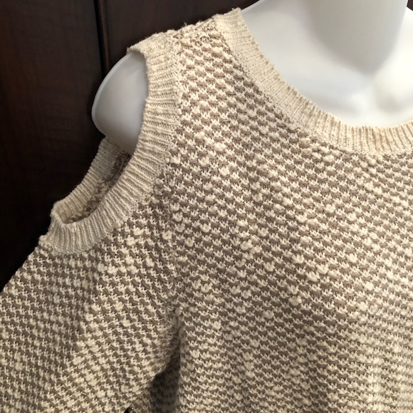 Dress barn cold shoulder beige sweater sz XL NWT - Picture 2 of 7